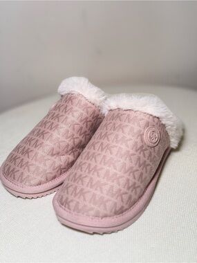 Michael Kors Dusty Pink MK Logo Faux-Fur Clog Slippers size 4
